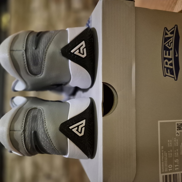 NEW Nike Men's 10 Giannis Greek Freak 6 TB Wolf Grey - Picture 4 of 7